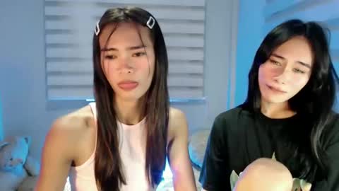 Snapshot of ursandra_xx chatting on 01.28.25 ursandra_xx online show from 01.28.25