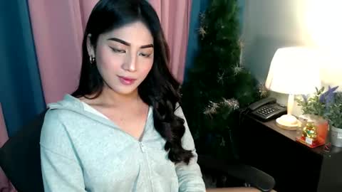 Snapshot of urseductive_calixx chatting on 10.22.25 JUST CALL ME CALI online show from 10.22.25