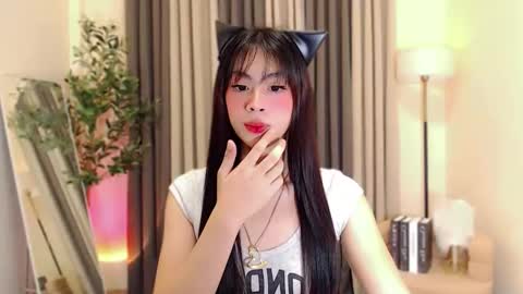 Snapshot of ursexxy_abby chatting on 04.18.26 abby online show from 04.18.26