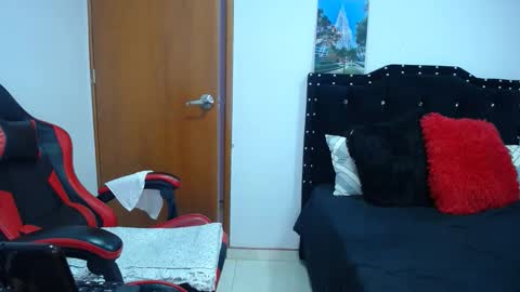 Eveling Blanco  online show from 11.08.25