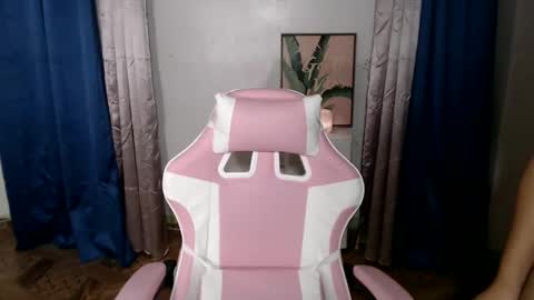 ursweet_zeviixx online show from 01.28.25