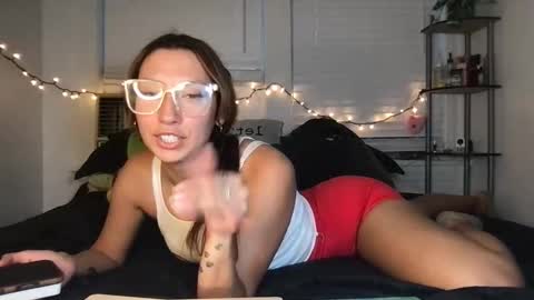 Lily online show from 09.27.25