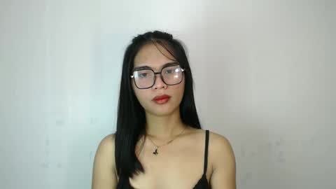 Snapshot of urtereshameow chatting on 04.03.26 urtereshameow online show from 04.03.26