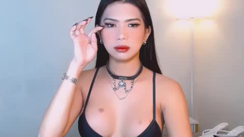 urwildest_margaret online show from 02.02.26