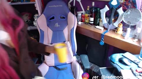 Snapshot of usagired chatting on 09.17.25 --Lucy-- online show from 09.17.25