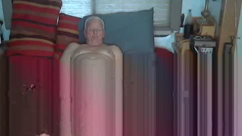 Snapshot of usednotbroken1 chatting on 10.27.25 usednotbroken1 online show from 10.27.25