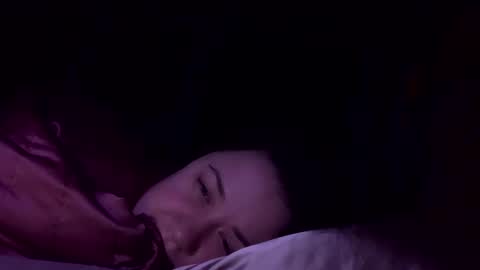 Snapshot of usefulhole chatting on 11.01.25 usefulhole online show from 11.01.25