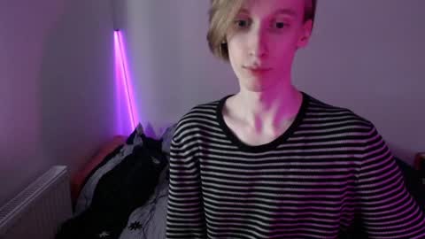 Snapshot of usuck364662 chatting on 01.11.25 Excuse me online show from 01.11.25