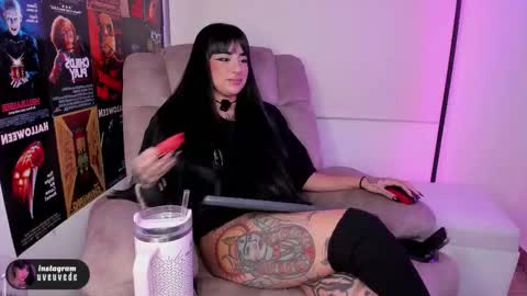 Val help me get 100 thumbs up 3 online show from 12.02.25