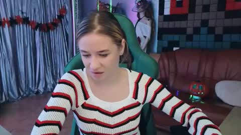 Leila online show from 10.21.25