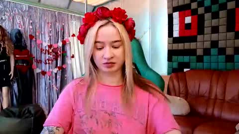 Leila online show from 02.15.26