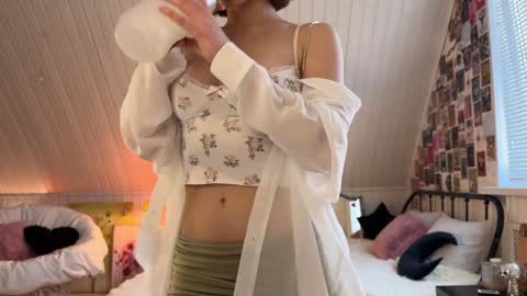 Anika On vacation online show from 03.24.26