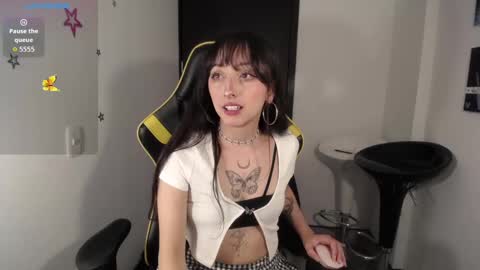 v1cky_ online show from 10.12.25