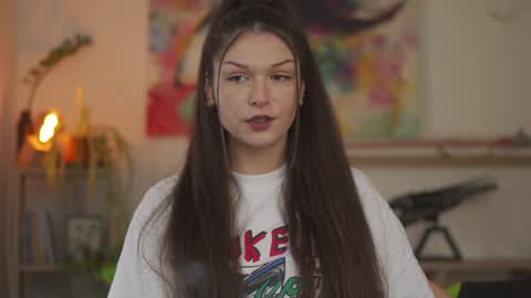 Snapshot of v_deville chatting on 12.02.24 Mia online show from 12.02.24