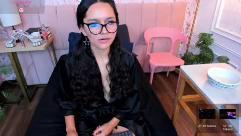 Snapshot of vailoetharris chatting on 05.31.26 Vaiolet Harris online show from 05.31.26
