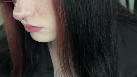 Snapshot of vailyreb chatting on 05.25.26 Marin online show from 05.25.26