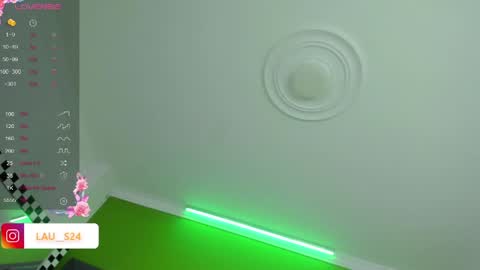 Snapshot of vain_sexualxx chatting on 05.25.26 luna online show from 05.25.26
