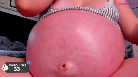 Snapshot of vainillacrepe chatting on 02.21.25 Im Mila my onlyfans is vainillacrepe online show from 02.21.25