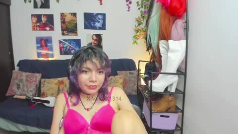 Snapshot of vaioletuwu chatting on 04.28.26 Vaiolet1314 online show from 04.28.26