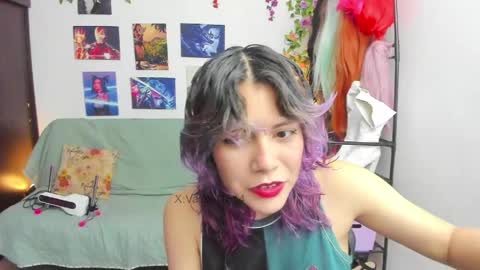 Snapshot of vaioletuwu chatting on 05.20.26 Vaiolet1314 online show from 05.20.26