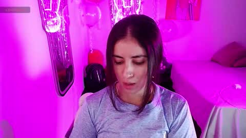 Snapshot of val_angelll chatting on 03.18.26 valentina online show from 03.18.26