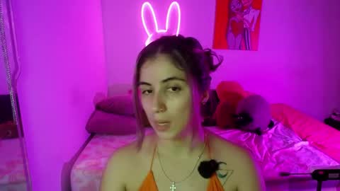 Snapshot of val_angelll chatting on 05.10.26 valentina online show from 05.10.26