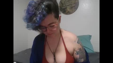 valarieak online show from 10.17.25