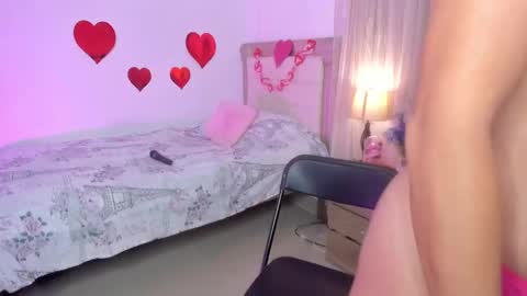 HI IM NEW online show from 02.15.25