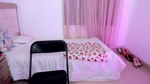 HI IM NEW online show from 06.20.26