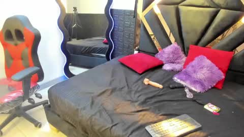 Snapshot of valen_cute22 chatting on 05.21.26 valentina online show from 05.21.26