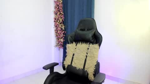 Snapshot of valen_sweet01 chatting on 12.09.24 valentina online show from 12.09.24