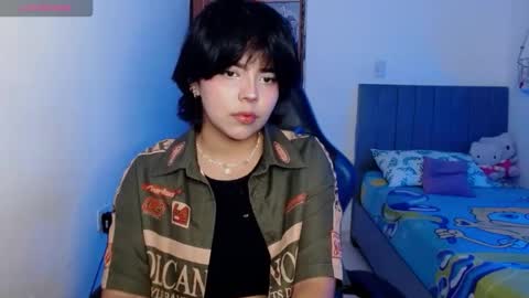 Snapshot of valenbeauty chatting on 05.27.26 valenbeauty online show from 05.27.26