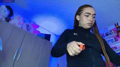 Snapshot of valenor_ chatting on 02.10.26 valentina online show from 02.10.26