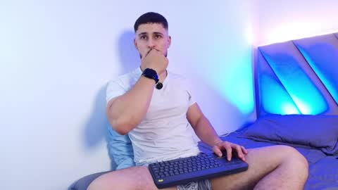 Snapshot of valenssio_moretti chatting on 05.27.26 valenssio_moretti online show from 05.27.26