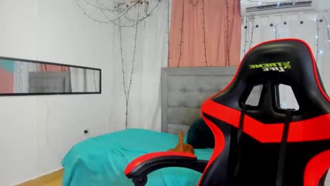 Snapshot of valentina_0_ chatting on 02.16.25 Valentina online show from 02.16.25