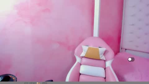 Snapshot of valentina__ortiz chatting on 07.20.26 VALENTINA online show from 07.20.26