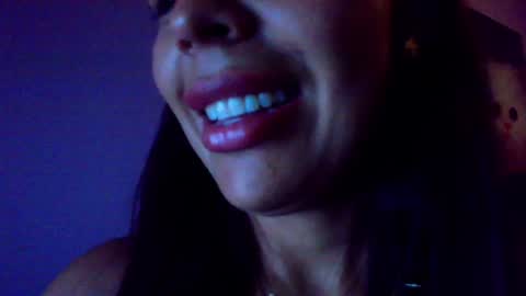 Snapshot of valentina_camposs chatting on 12.21.24 valen online show from 12.21.24