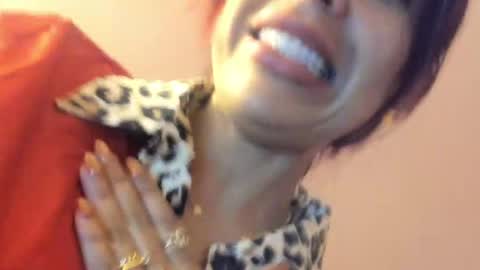 Snapshot of valentina_camposs chatting on 05.15.26 valen online show from 05.15.26