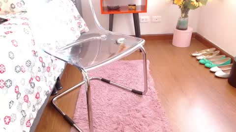 Valen Ferrer online show from 12.27.24