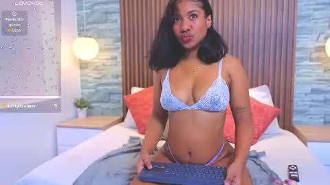 Snapshot of valentina_rose_x chatting on 07.09.26 valentina rose x online show from 07.09.26
