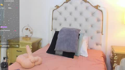 Snapshot of valentina_ross_ chatting on 02.03.25 Valentina online show from 02.03.25