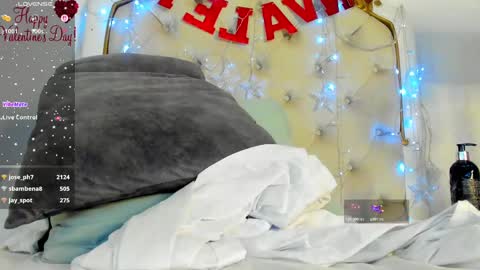 Snapshot of valentina_ross_ chatting on 02.15.25 Valentina online show from 02.15.25