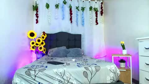 valentina_y_sneiderr online show from 07.18.26