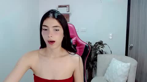 Snapshot of valentinasweet_ chatting on 11.03.25 Valentina online show from 11.03.25