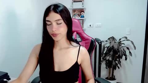 Snapshot of valentinasweet_ chatting on 11.07.25 Valentina online show from 11.07.25