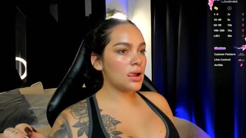   online show from 03.05.25