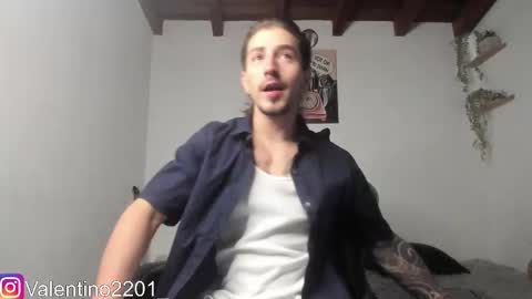 Snapshot of valentino2201 chatting on 02.14.26 valentino online show from 02.14.26