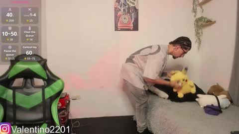 Snapshot of valentino2201 chatting on 02.27.26 valentino online show from 02.27.26