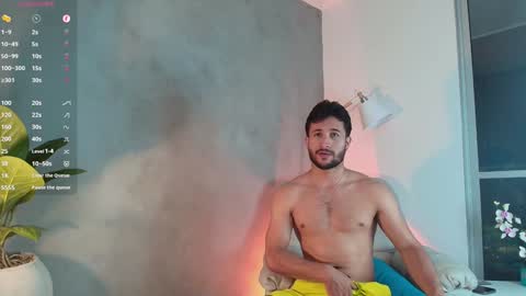 Valentino online show from 01.28.25