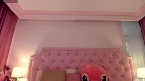 Vale Toro  online show from 01.15.25